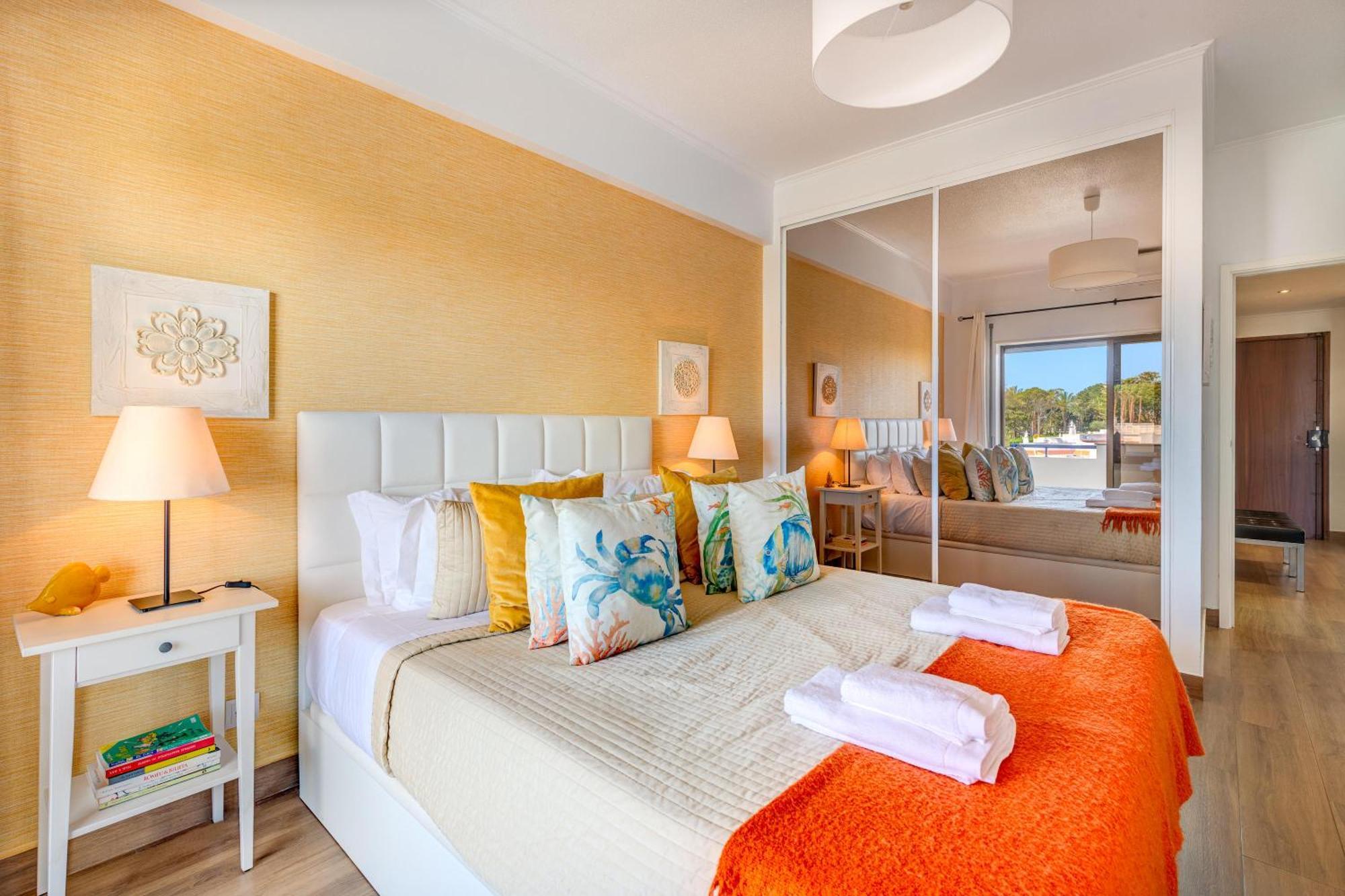 Apartamento Gomes -Free Airco, Wiffi & Swimming Pool- By Bedzy Porches  Exteriér fotografie