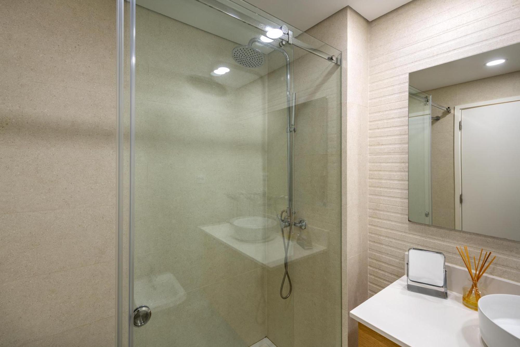 Apartamento Gomes -Free Airco, Wiffi & Swimming Pool- By Bedzy Porches  Exteriér fotografie